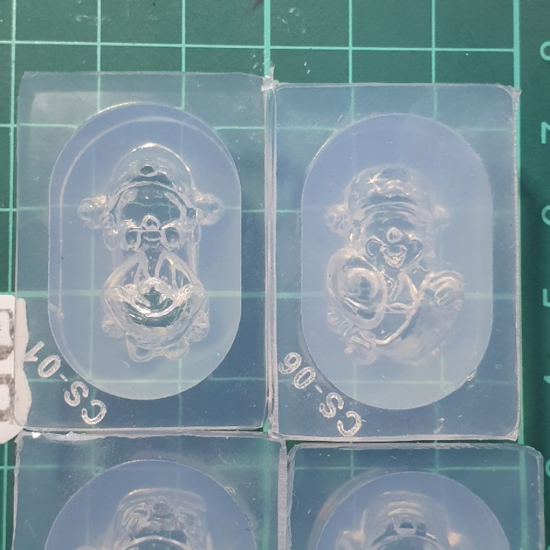 Khuôn charm trang trí hình ông thần tài