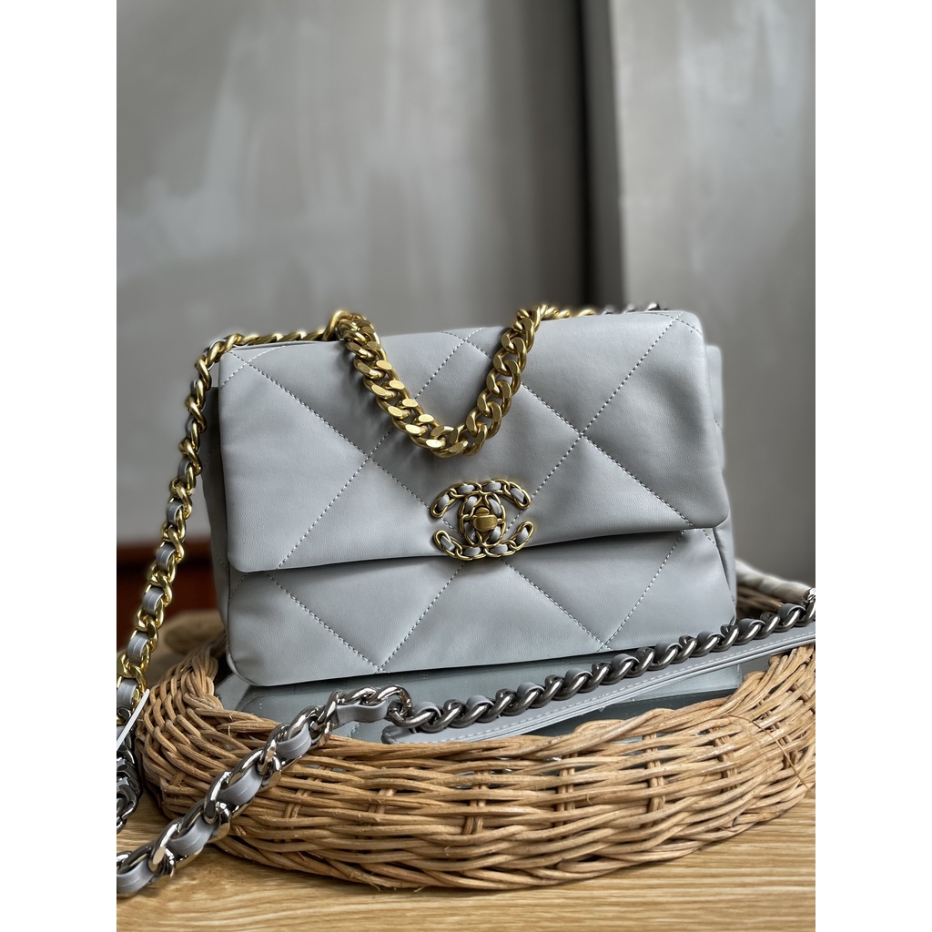 Túi nắp gập dây xích màu xám size 26cm full box