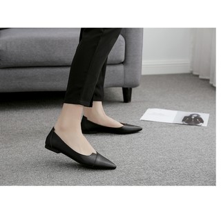 Giày Bít Mũi Đế Bệt Mã B2