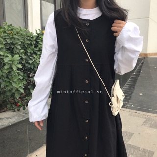 Set áo trắng đầm đen nút cúc