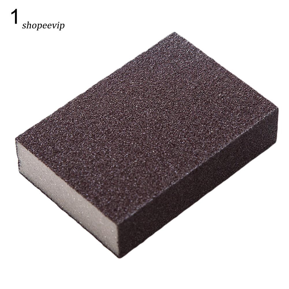 Miếng xốp có giấy nhám dùng để chà các vết bẩn cứng đầu tiện dụng