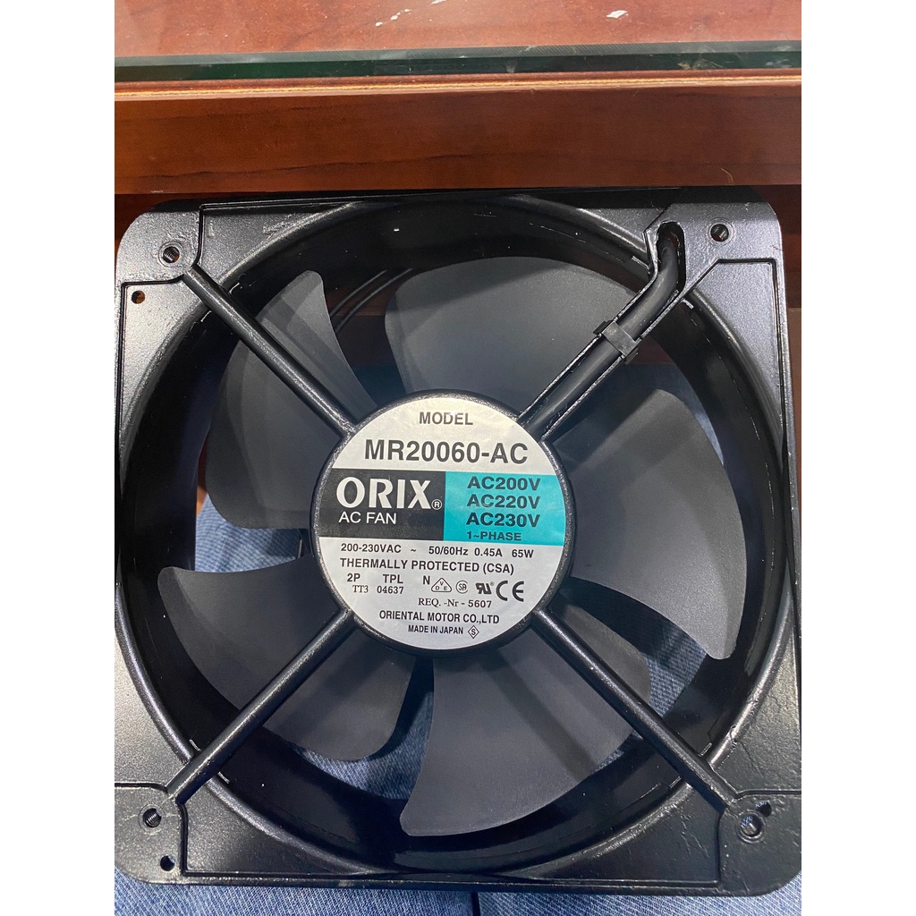 Quạt hút 220V SUPER ORIX 20x6x20 ( Đen )