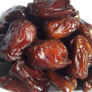 Mứt chà là