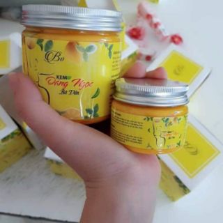 Kem tan mỡ dáng ngọc bà vân