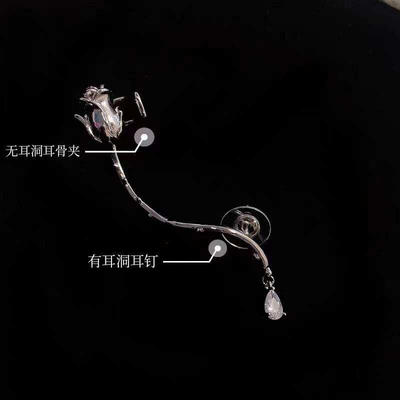 Khuyên tai hình hoa hồng đính đá kim cương cho nữ