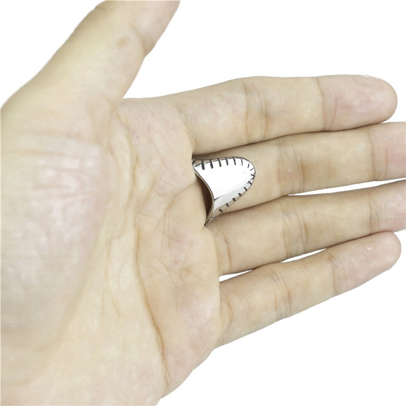 Nhẫn kiểu dáng đầu rắn bằng thép không rỉ độc đáo cá tính