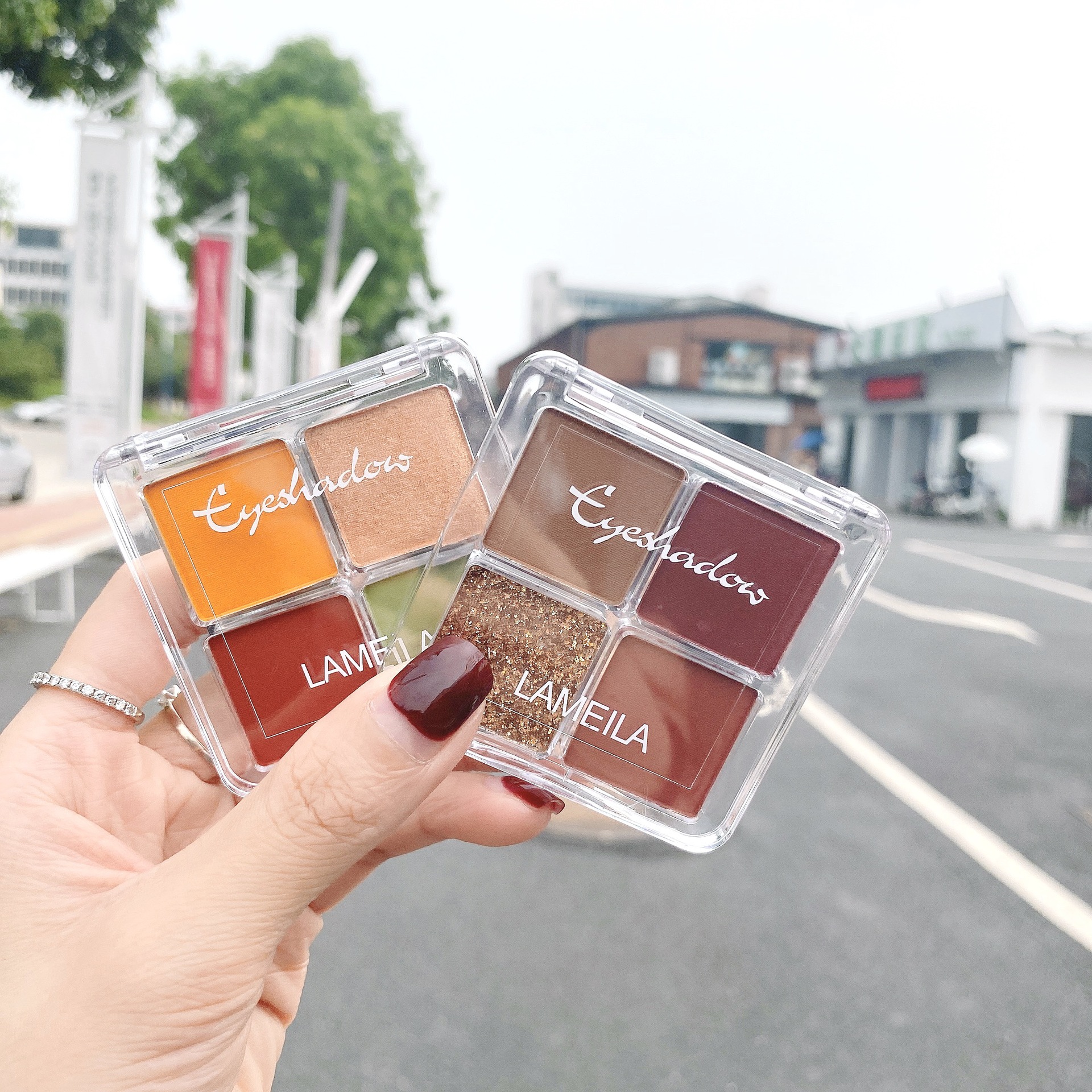 Bảng phấn mắt 4 màu ánh ngọc trai vàng / bạc đẹp lấp lánh sử dụng trang điểm chuyên nghiệp | BigBuy360 - bigbuy360.vn