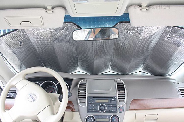 Tấm chắn nắng kính lái ô tô SUV Sedan chống tia UV (loại dày)