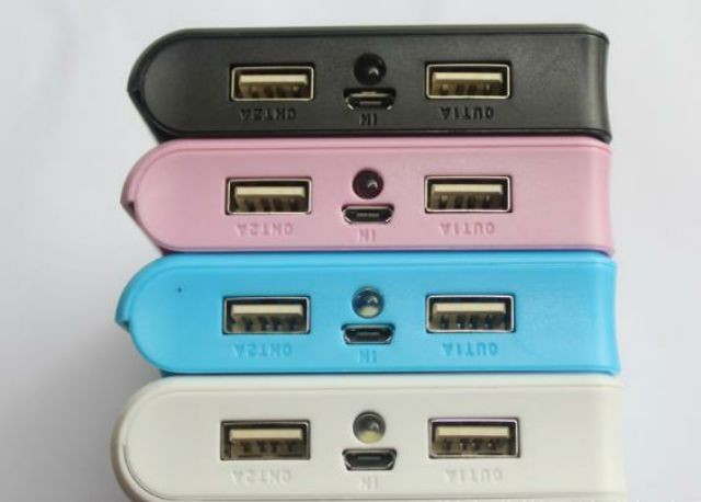 Box sạc dự phòng 6 cell có lò xo đen