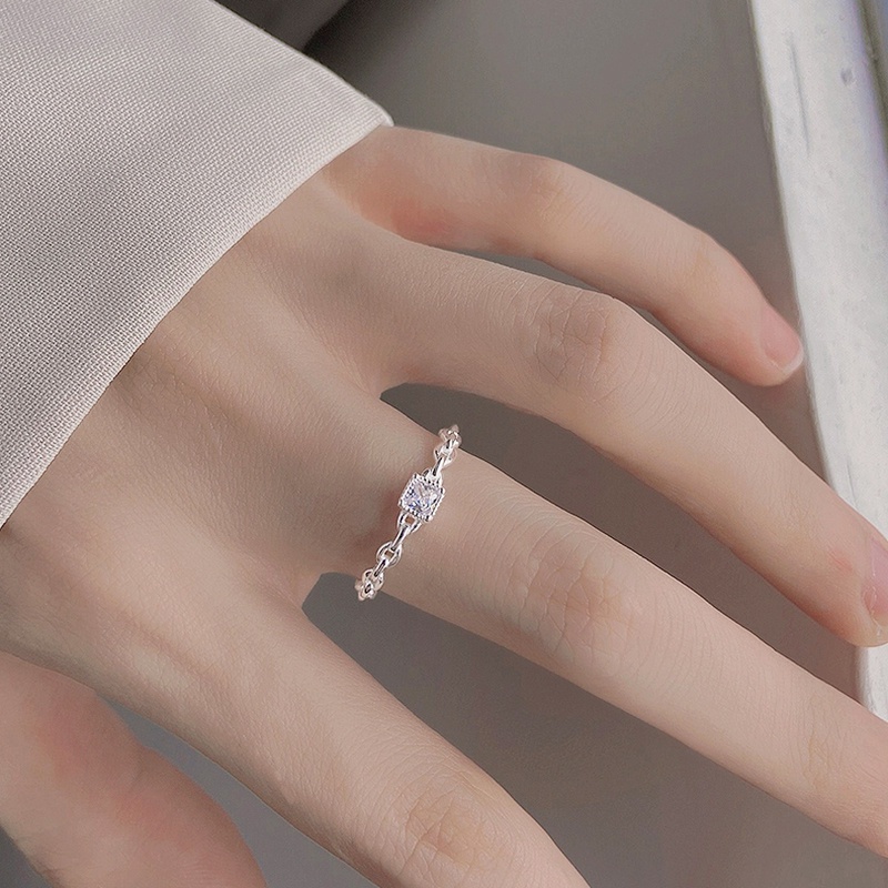 ✨✨ Nhẫn màu bạc đính pha lê vuông tinh tế có thể điều chỉnh món quà trang sức cho nữ