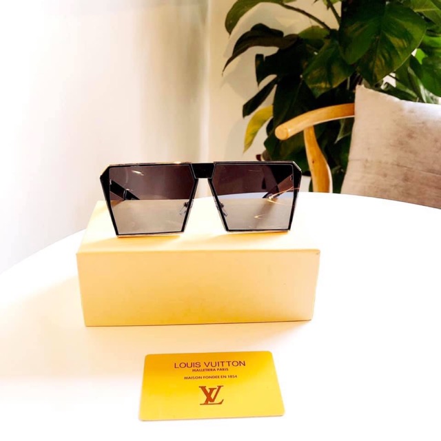 Mắt kính thời trang