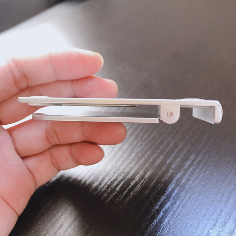 Giá đỡ có thể điều chỉnh góc độ cho điện thoại máy tính bảng