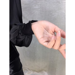 áo lụa tay phồng cổ lọ