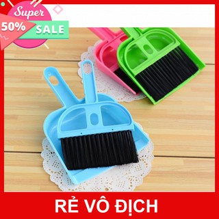Hót rác mini tặng kèm chổi