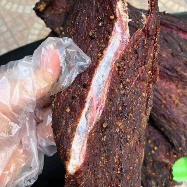 0.5kg Thịt lợn gác bếp nhà làm hương vị Tây Bắc ( Kèm chẳm chéo)