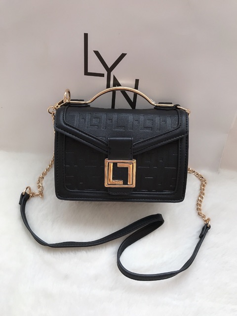 𝐓𝐮́𝐢 𝐋𝐲𝐧 cặp