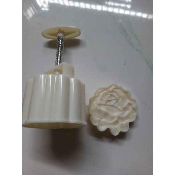 Khuôn trung thu hoa hồng 3D mẫu 2019