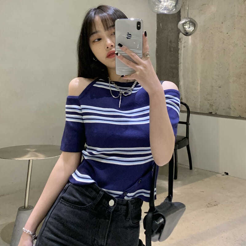 Áo Thun Tay Ngắn Trễ Vai Họa Tiết Kẻ Sọc Thời Trang Mùa Hè 2022 Cho Nữ