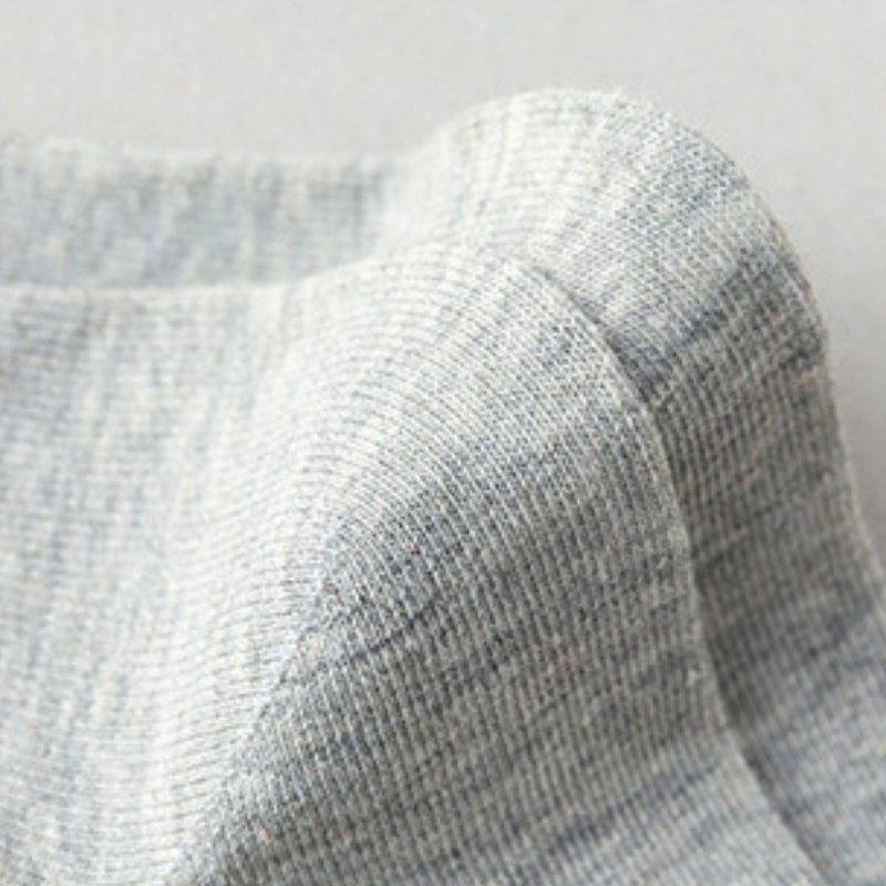 1 Đôi Tất Thể Thao Dài Ngang Bắp Chân In Chữ Màu Trắng Đen