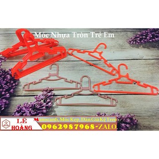 Móc nhựa tròn 50 chiếc treo quần áo trẻ em