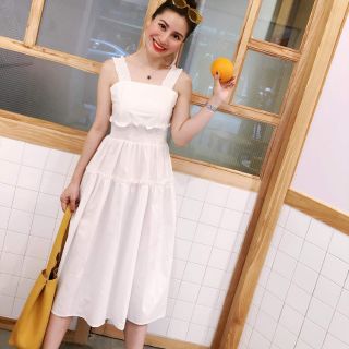 Váy 2 dây vai bèo eo gấu siu hot hit