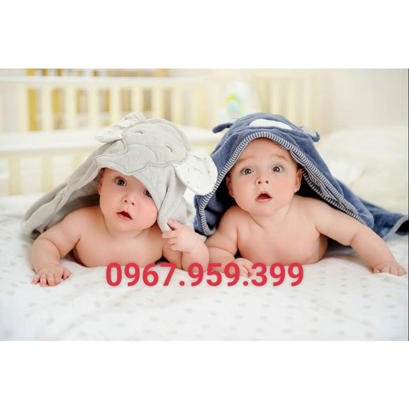 Tranh dán tường 3d tranh in vải lụa em bé sinh đôi in theo kích thước lh z@lo 0.9.6.7.9.5.9.3.9.9