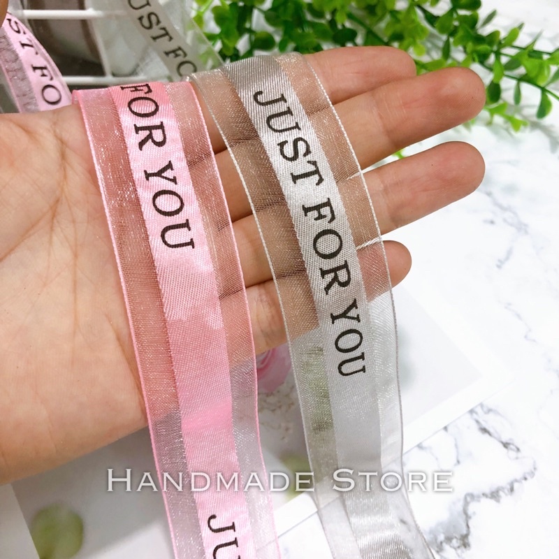 1 met Ruy băng chữ pha voan