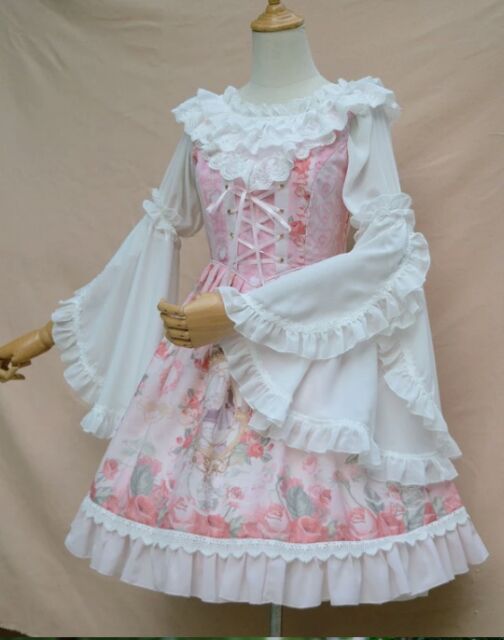 Áo blouse Lolita tay xòe cổ bèo