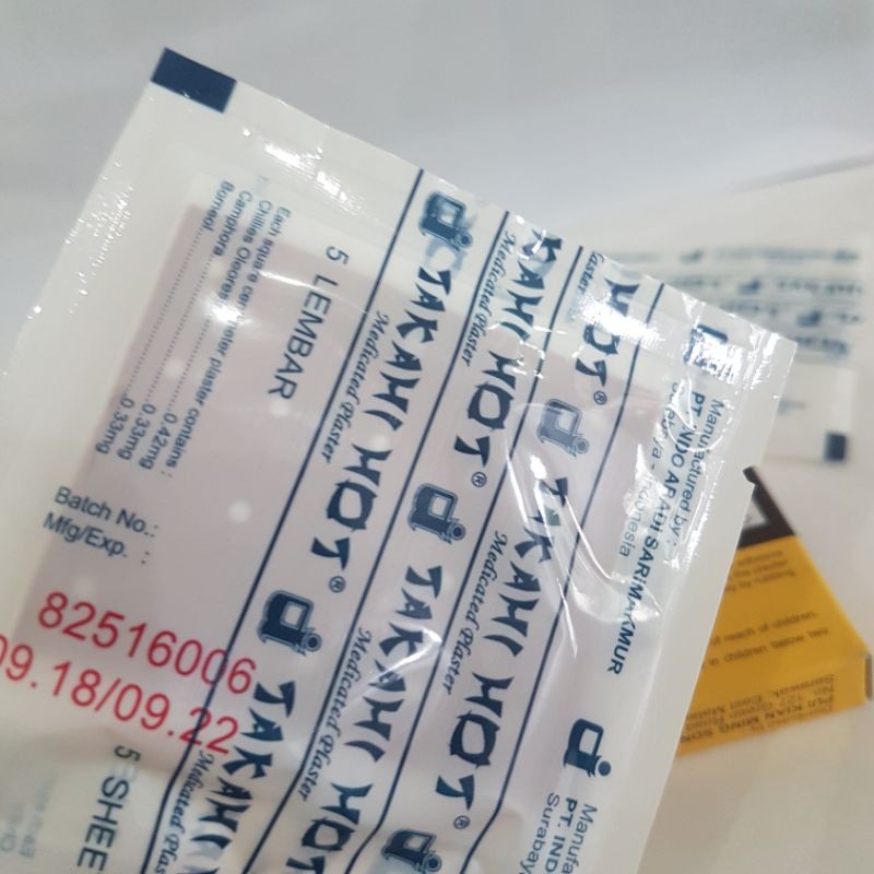 Miếng dán giảm đau trái ớt Takahi Hot  - Đông Anh Pharmart