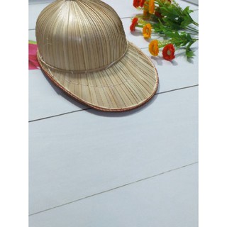 Nón kết đan bằng lá
