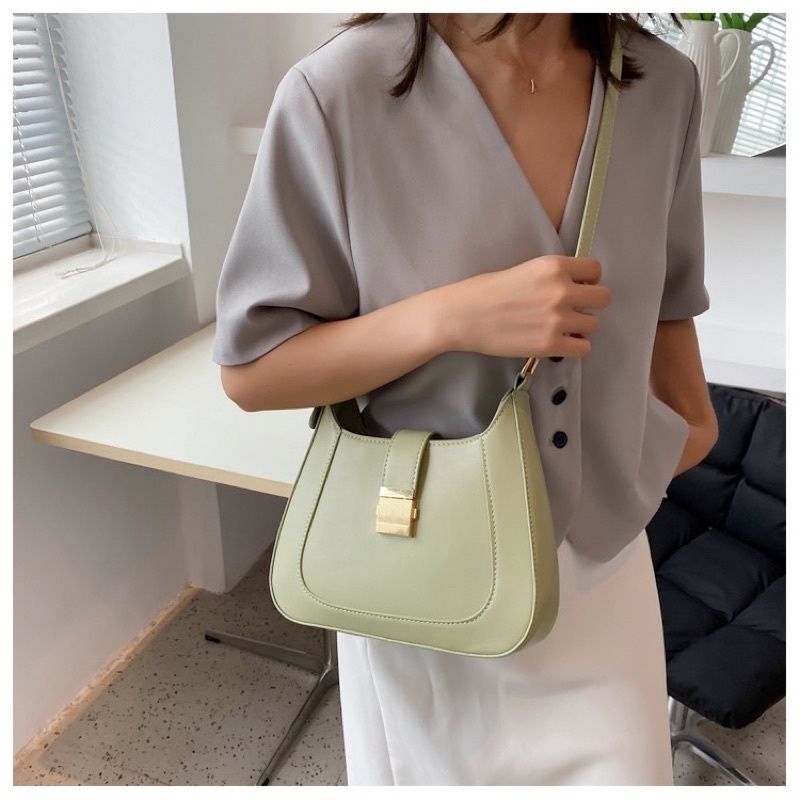 Túi đeo chéo Shin Min Ah vintage