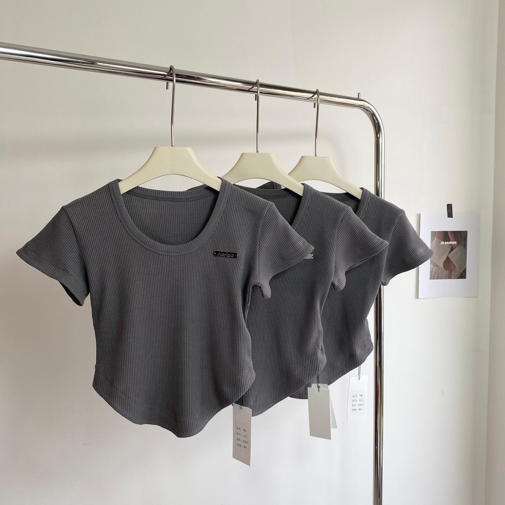 Áo Thun Nữ Tay Ngắn Dáng Ôm Cổ Chữ U