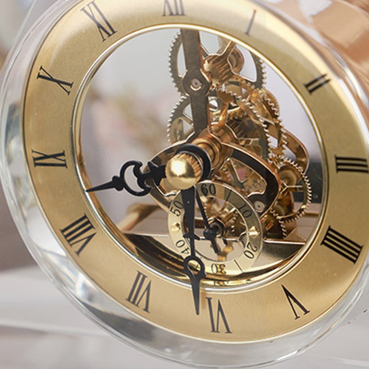 Đồng hồ pha lê kim giật hình vuông decor đẹp - Đồng hồ để bàn cao cấp trang trí bàn làm việc và quà biếu tặng sếp