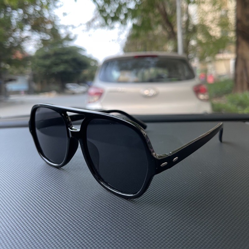 Kính nam kinh nam thoi trang