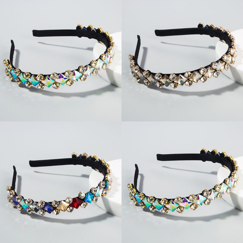 Băng Đô Đính Đá Thủy Tinh Lấp Lánh Phong Cách Baroque Cho Nữ