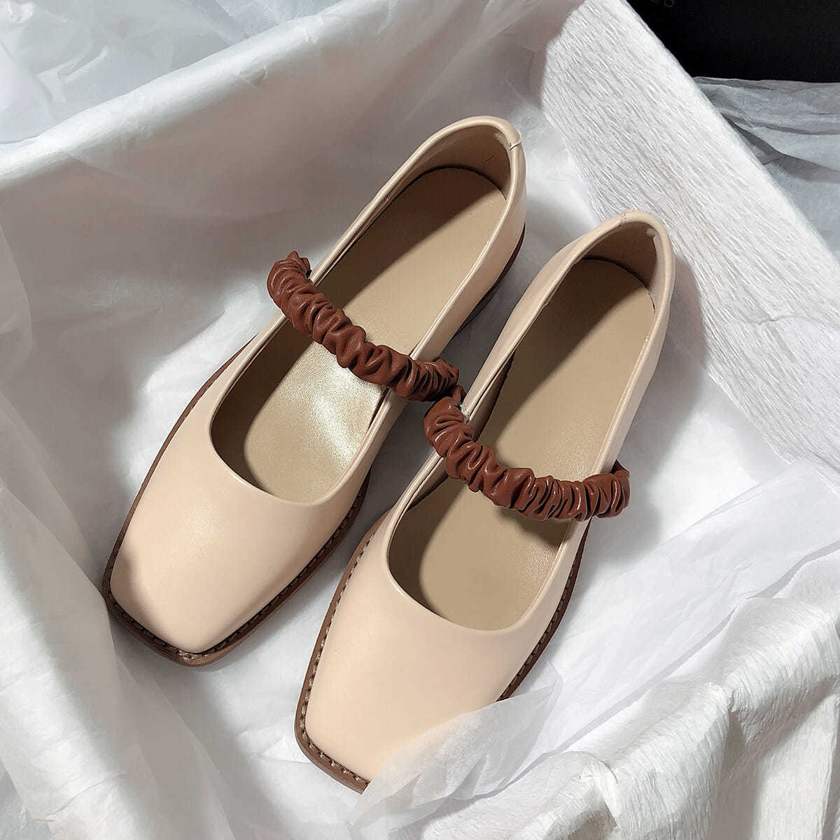 Giày Nữ Mũi Vuông Phong Cách Vintage 2021 | BigBuy360 - bigbuy360.vn