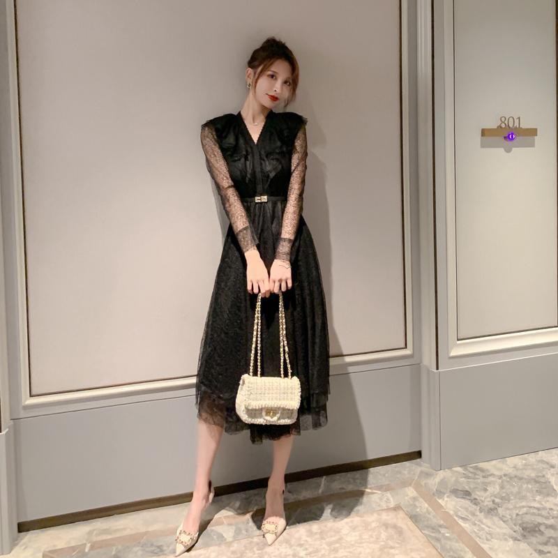 Pháp Hepburn khí chất váy ô eo cao màu đen mảnh mai khâu lưới mùa thu đầm phong cách nấu ăn nhẹ Yujie