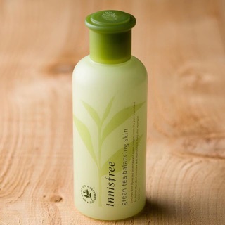 Nước hoa hồng Innisfree Green Tea Balancing Skin
