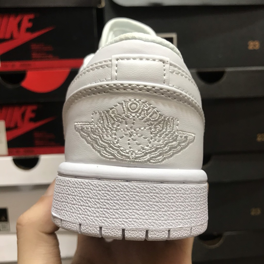 [KELLY SNEAKERS] JORDAN 1 LOW TRIPLE WHITE | BigBuy360 - bigbuy360.vn