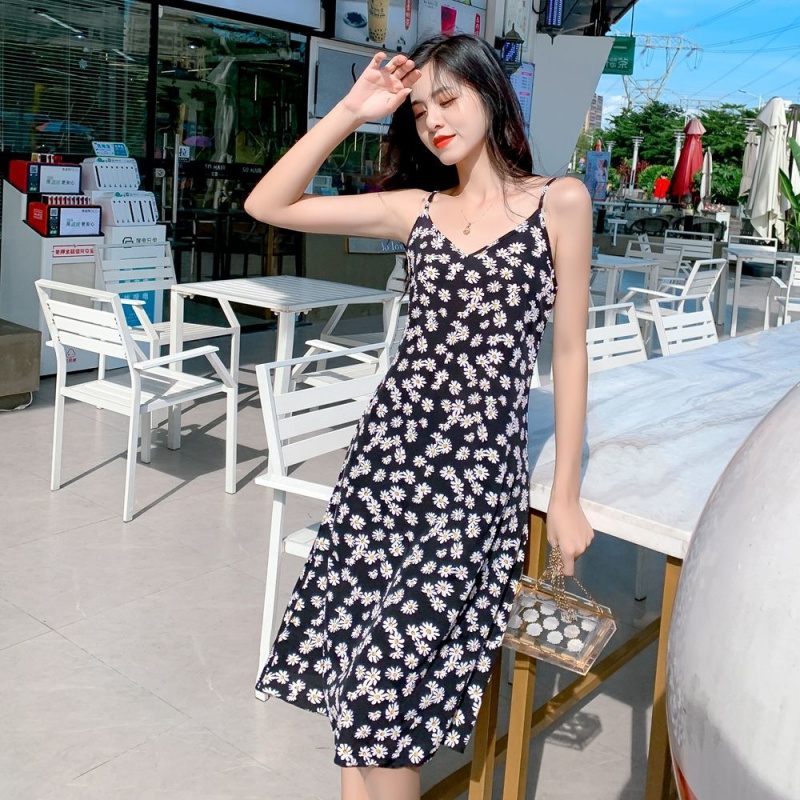 Đầm hoa cúc 2 dây dáng suông, váy cotton họa tiết hoa cúc, thời trang hè xinh xắn cho nữ