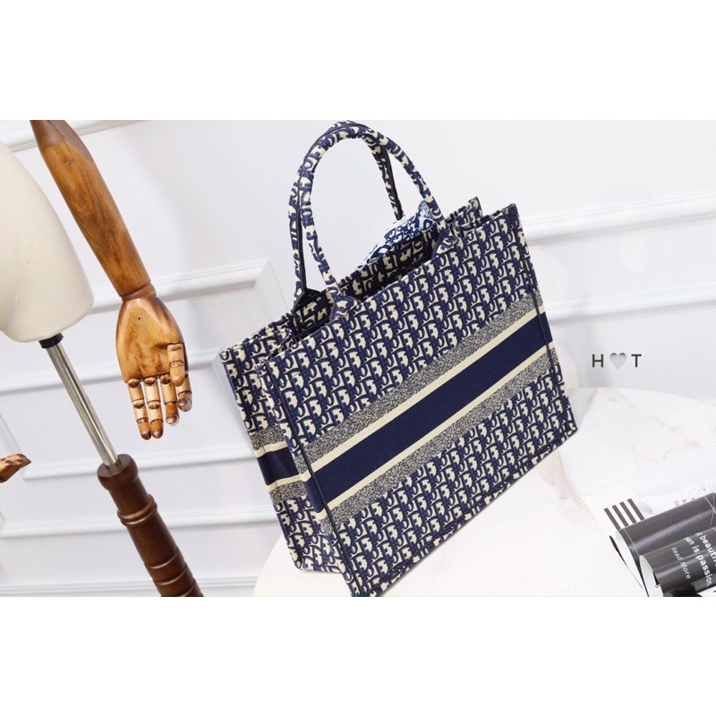 Dior tote bag