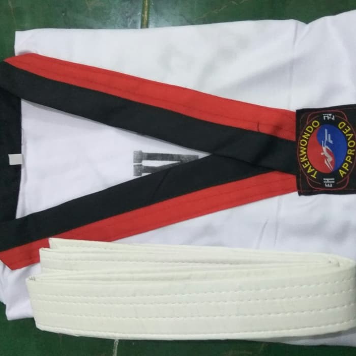 Bộ Đồng Phục Tập Võ Taekwondo Cổ Đen Đỏ Cho Người Mới Bắt Đầu Srgm28