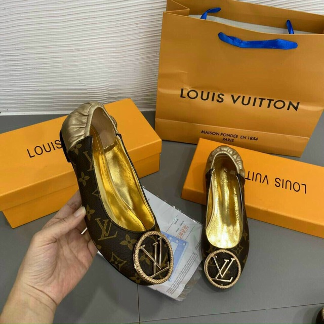 Giầy bệt LV