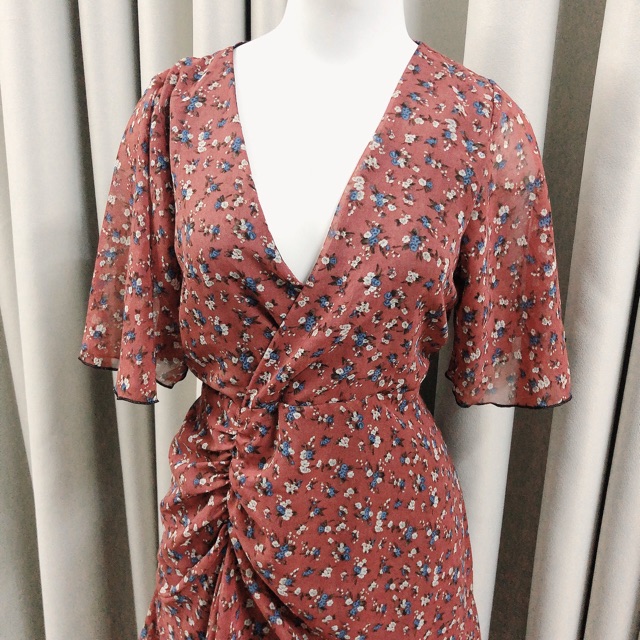 Đầm maxi hoa nhí 20 màu đầm đắp chéo 60kg vừa | BigBuy360 - bigbuy360.vn