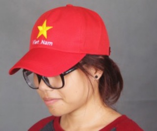 Mũ cờ đỏ Việt Nam