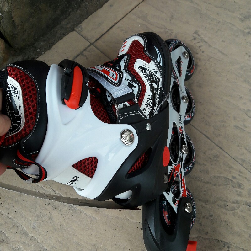Giày trượt patin trẻ em 4 bánh có đèn KÈM BẢO HỘ 6 MÓN