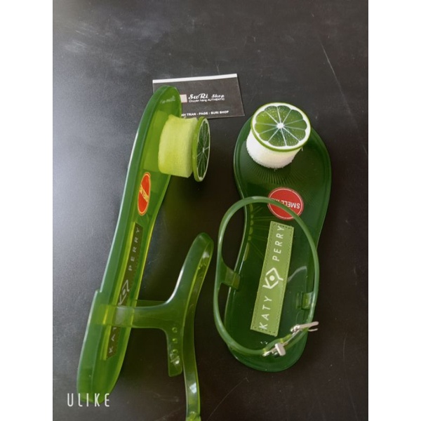 Giày bệt thơm mùi trái cây