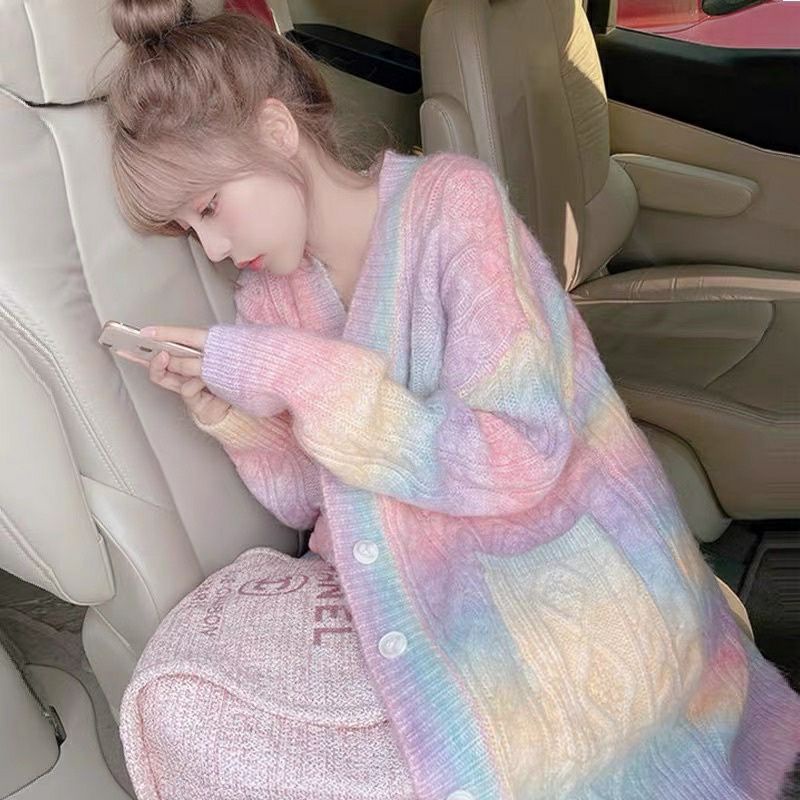 Áo cardigan len tiedye cầu vồng giống Liz IVE và Youngeun Kep1er