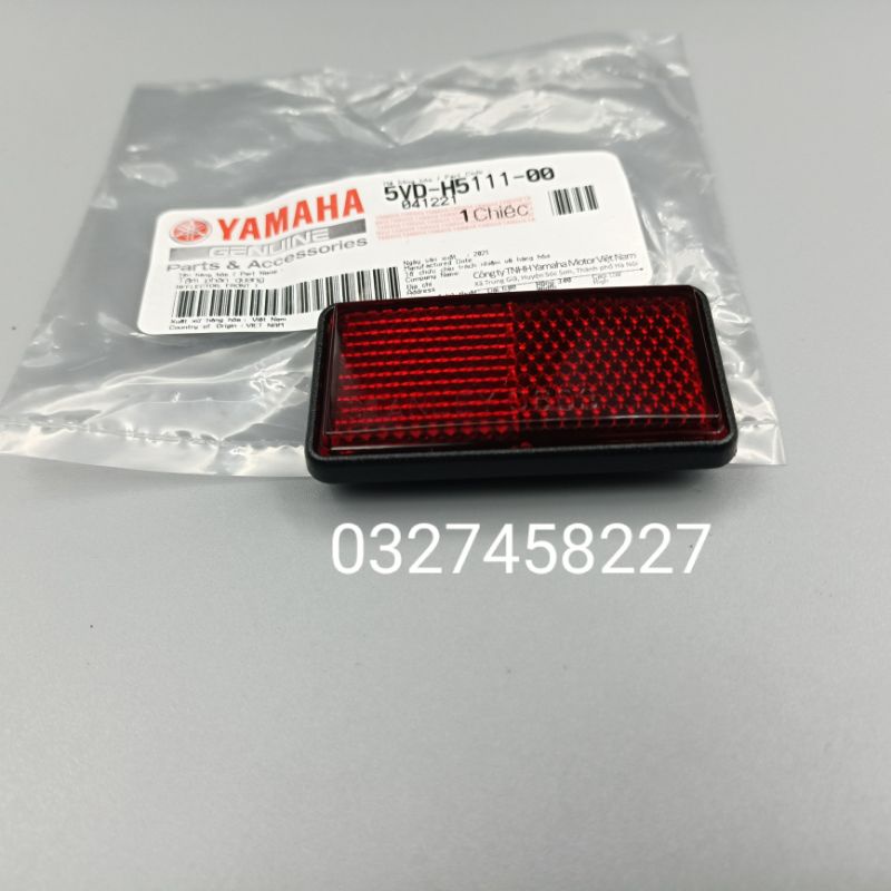 Tấm phản quang gắn đuôi biển số xe Jupiter zin Yamaha