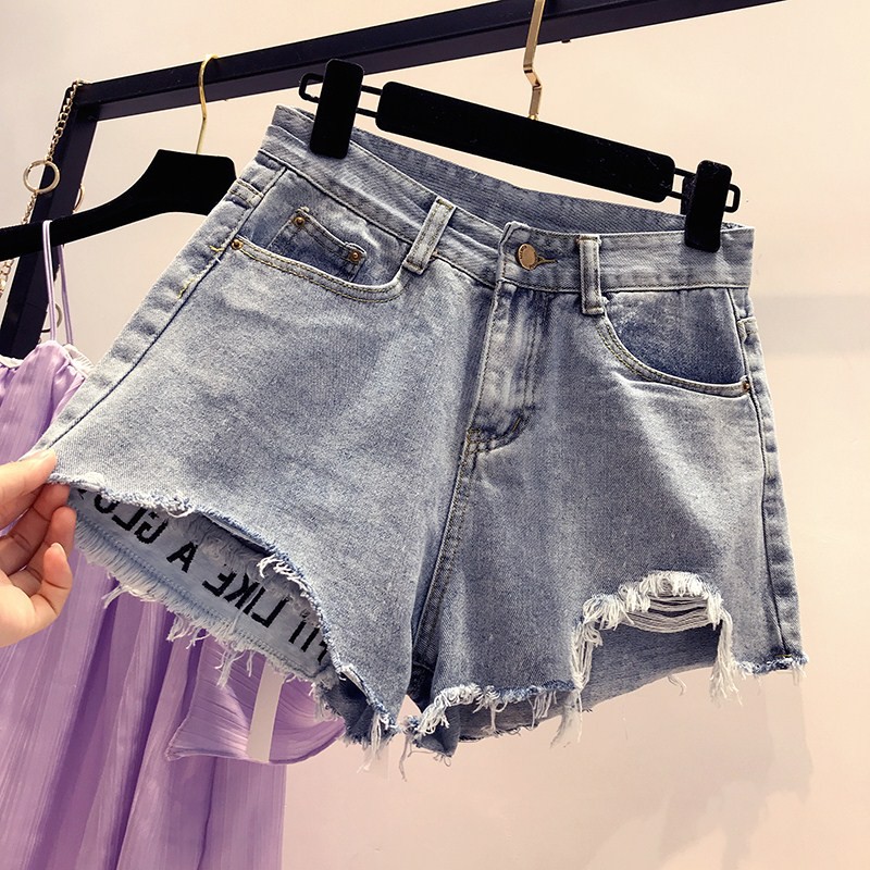 QUẦN ĐÙI JEANS RÁCH THỜI TRANG